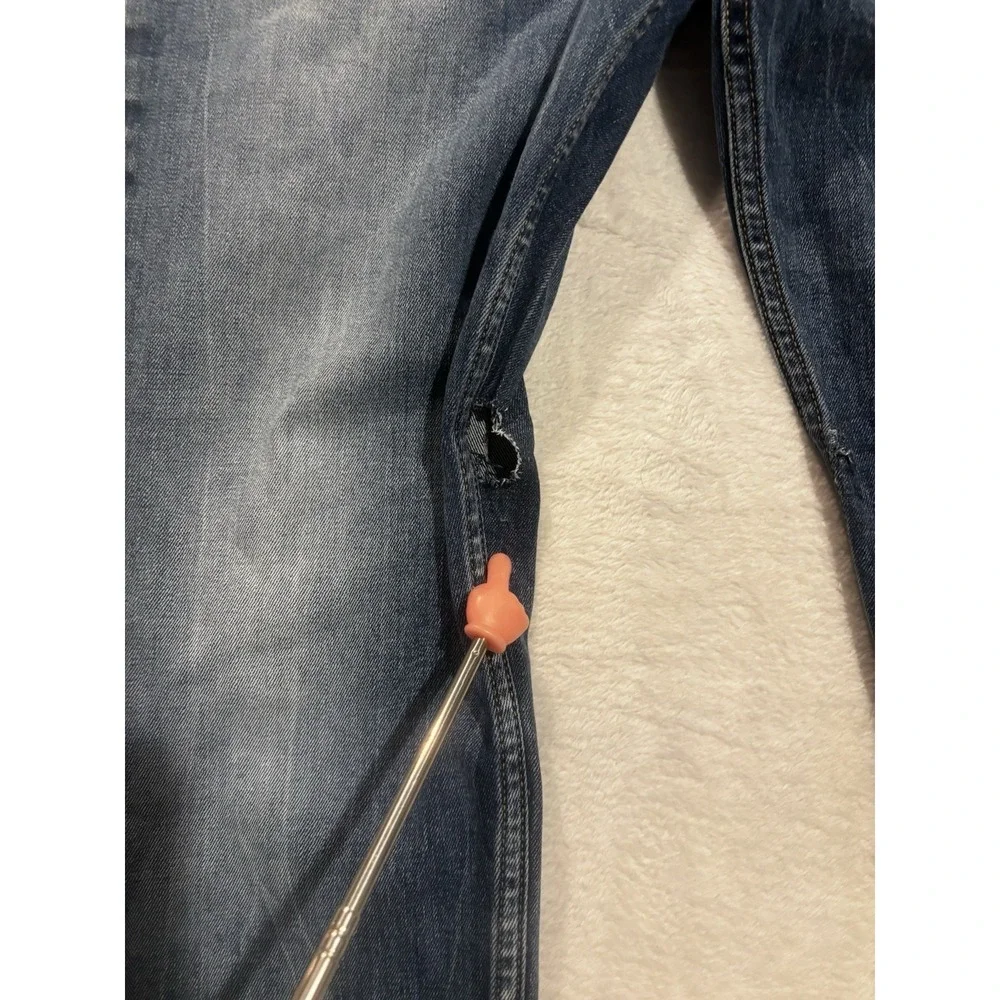 Levis tag says
